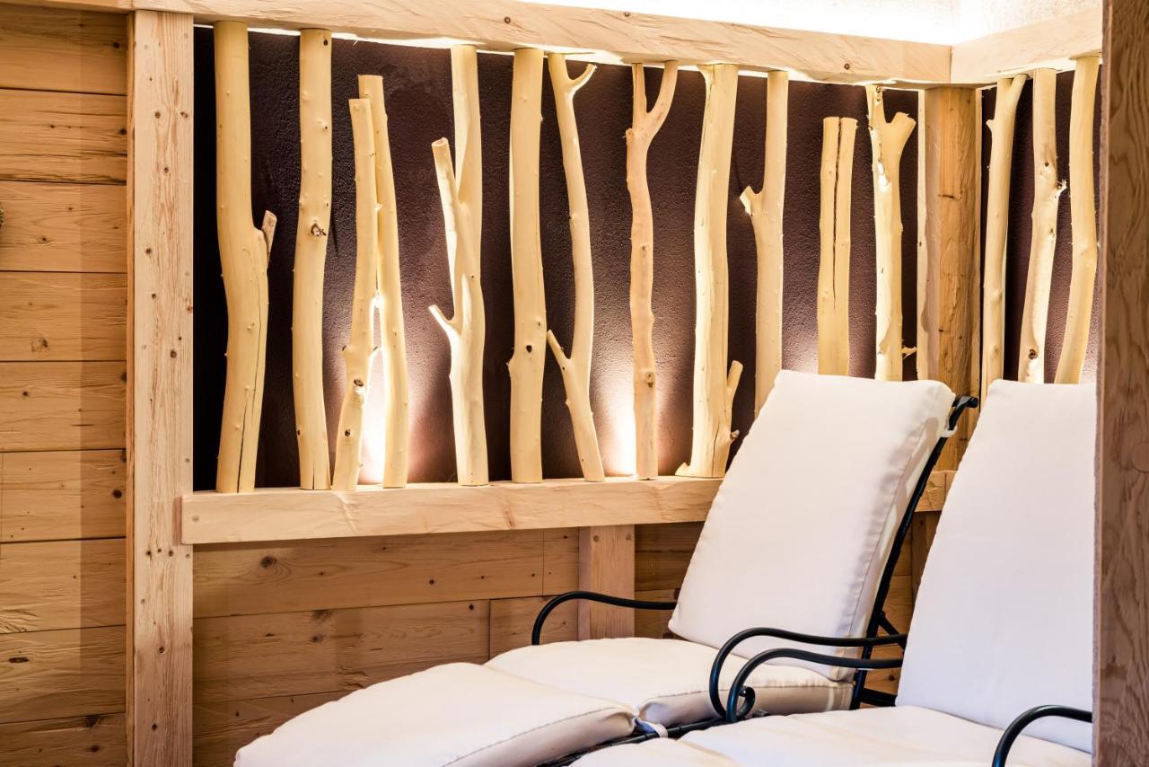 Garni Hotel Rosengarten B&B Sëlva di Val Gardena Eksteriør billede
