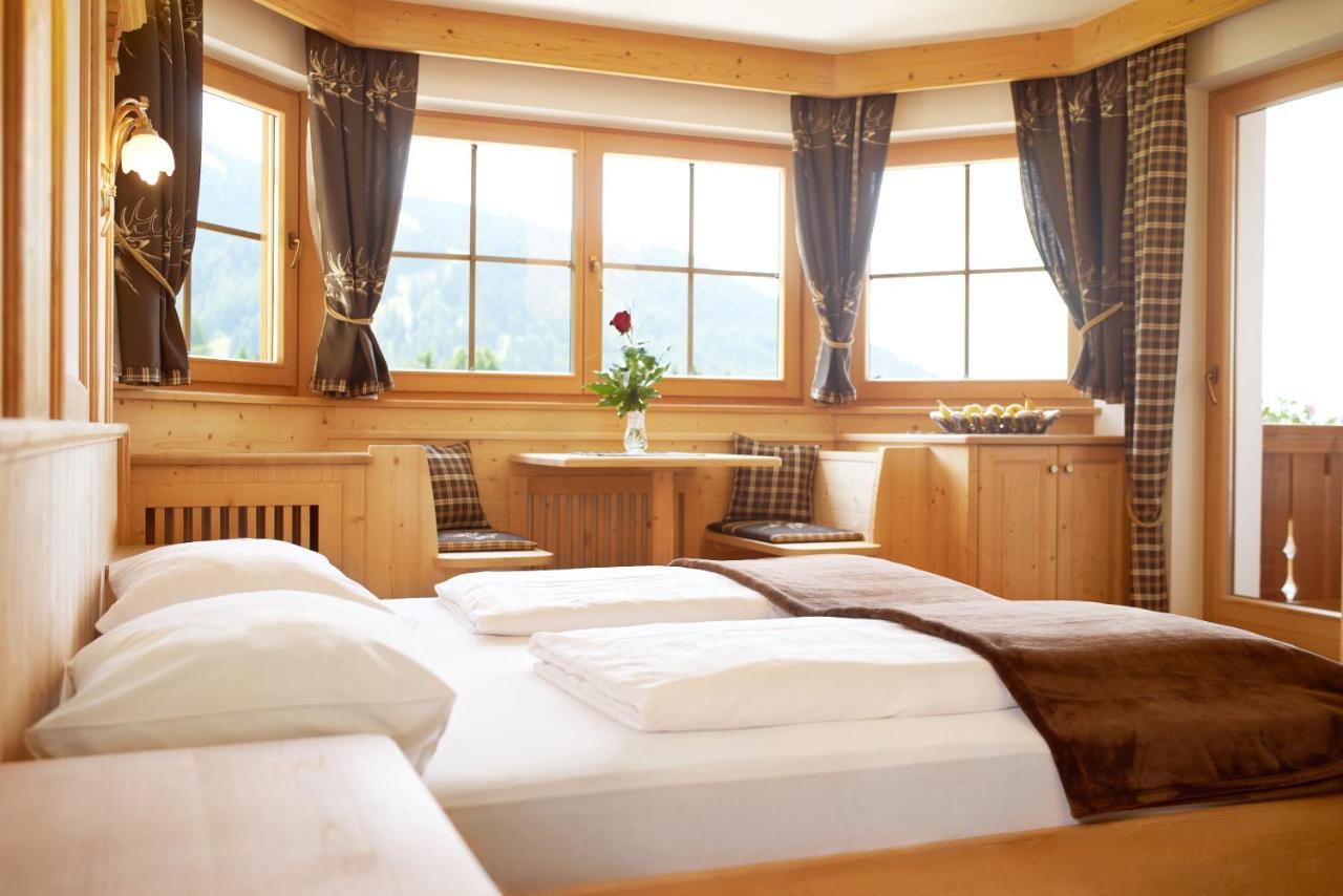 Garni Hotel Rosengarten B&B Sëlva di Val Gardena Eksteriør billede
