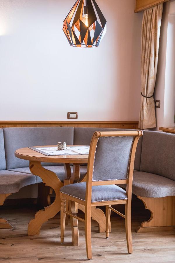 Garni Hotel Rosengarten B&B Sëlva di Val Gardena Eksteriør billede