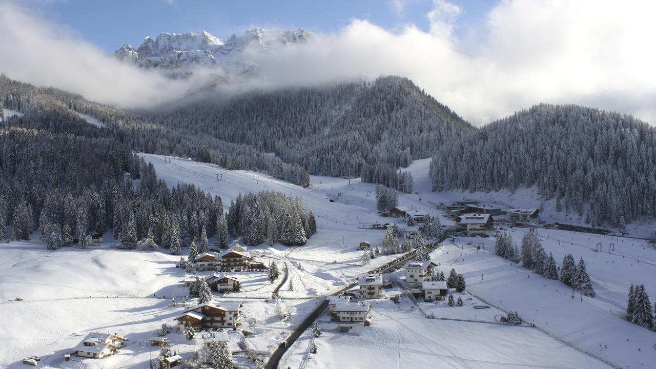 Garni Hotel Rosengarten B&B Sëlva di Val Gardena Eksteriør billede