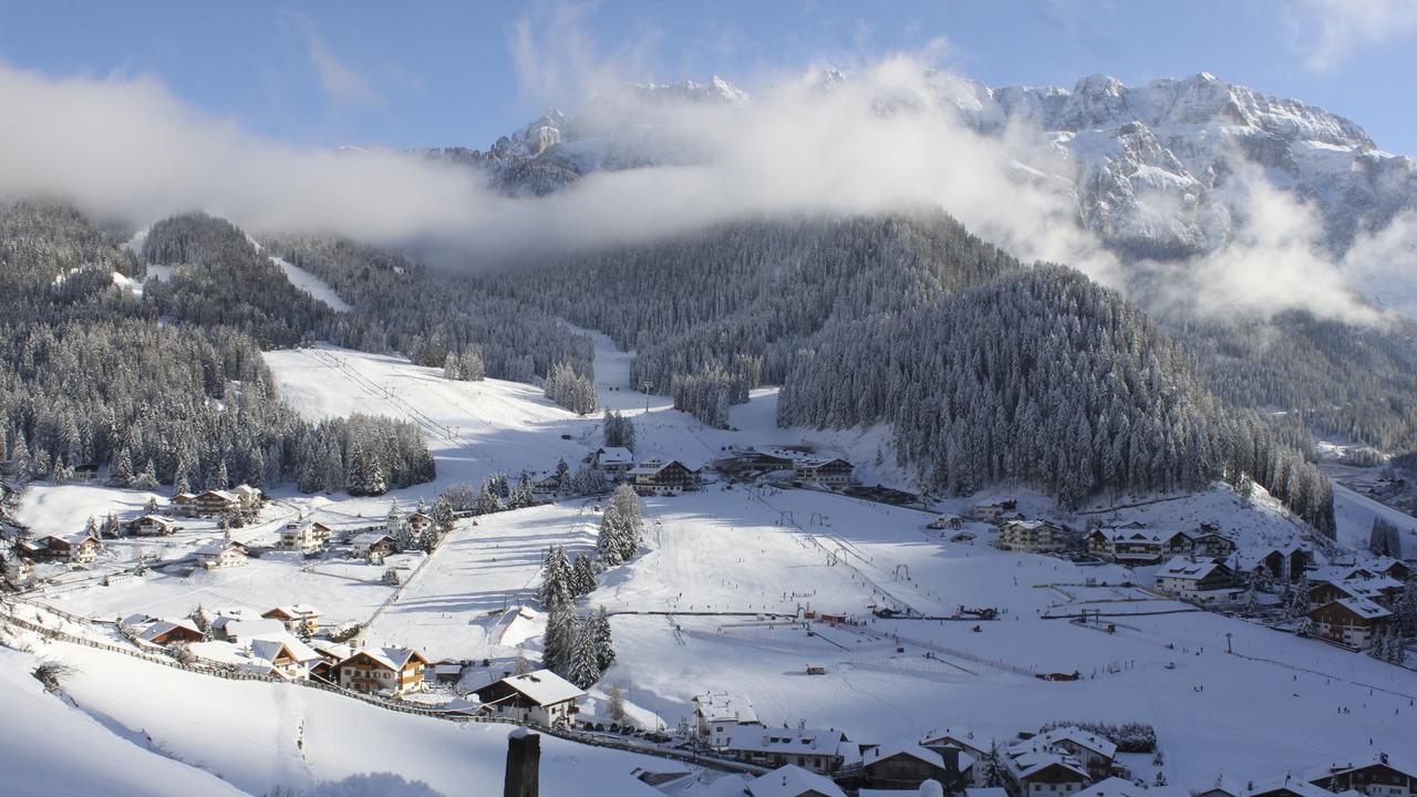 Garni Hotel Rosengarten B&B Sëlva di Val Gardena Eksteriør billede
