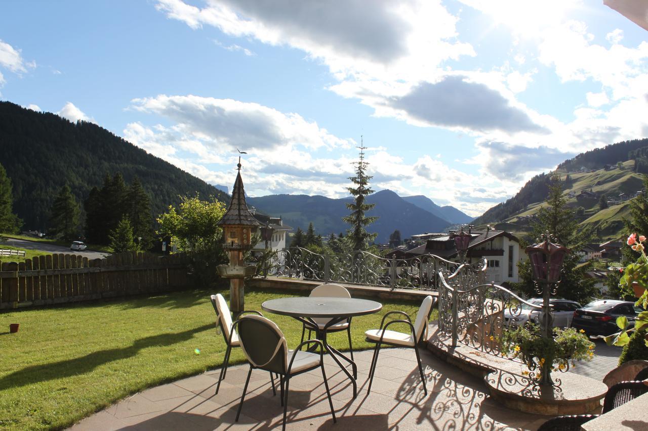 Garni Hotel Rosengarten B&B Sëlva di Val Gardena Eksteriør billede